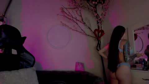 Lindsay    online show from 05-03-26, 03:01