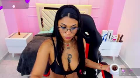 L I N D S A Y  online show from 03-12-25, 11:22