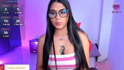 L I N D S A Y  online show from 09-23-25, 07:17