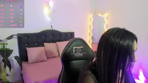 Snapshot of lindsay_tay chatting on 04-19-26, 03:28 Linda online show from 04-19-26, 03:28