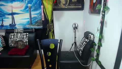 Snapshot of lindsey_2023 chatting on 02-28-25, 12:09 lindsey_2023 online show from 02-28-25, 12:09