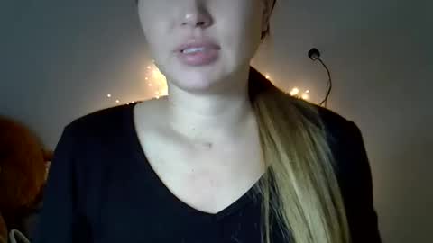 Anna online show from 03-10-26, 07:41