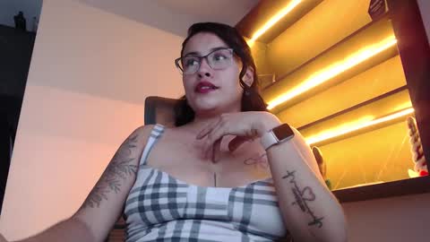 Lindsy online show from 01-22-25, 08:59