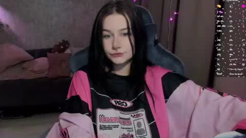 Lina online show from 06-15-26, 07:32