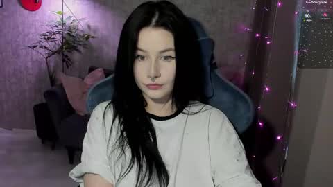 Lina online show from 07-16-26, 09:04
