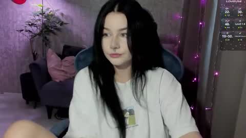 Lina online show from 07-18-26, 07:23