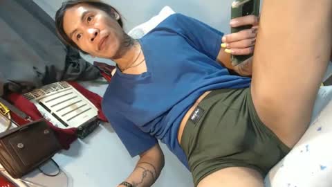 Snapshot of lingkure_69ts chatting on 12-23-24, 09:38 weng bustamante online show from 12-23-24, 09:38