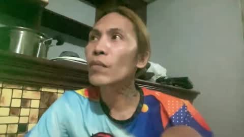 Snapshot of lingkure_69ts chatting on 01-24-25, 04:17 weng bustamante online show from 01-24-25, 04:17