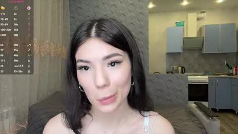 Lira online show from 05-19-26, 04:57