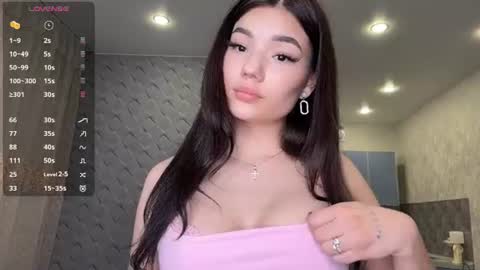 Lira online show from 06-19-26, 04:22
