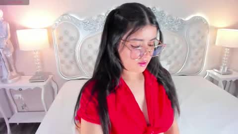 Snapshot of linnaevanson chatting on 10-09-25, 04:21 Linna online show from 10-09-25, 04:21