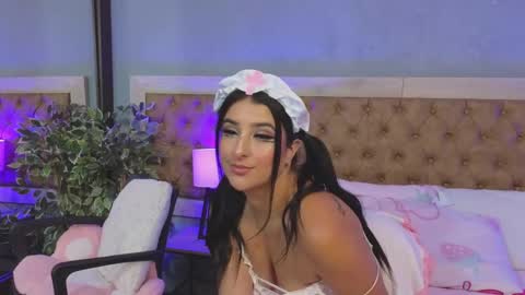 Snapshot of linoshka_1 chatting on 02-27-25, 07:58 Luciana online show from 02-27-25, 07:58