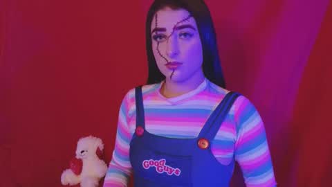 Snapshot of linoshka_1 chatting on 10-12-25, 09:03 Luciana online show from 10-12-25, 09:03