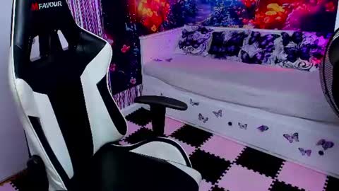Tina online show from 07-31-26, 05:45