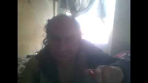 Snapshot of linseyyy chatting on 12-22-24, 06:59 belledelfyyy online show from 12-22-24, 06:59