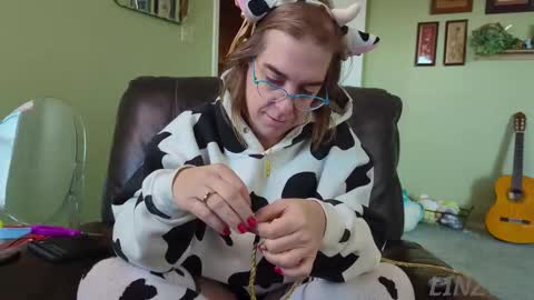 Snapshot of linzy19 chatting on 11-06-25, 03:02 Linzy19 online show from 11-06-25, 03:02