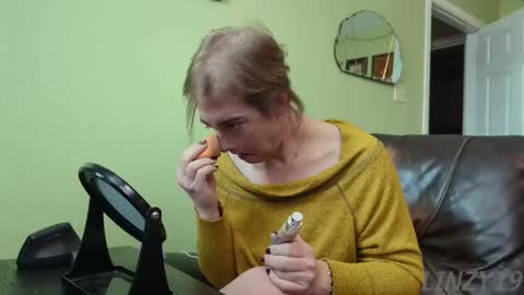 Snapshot of linzy19 chatting on 12-04-25, 06:38 Linzy19 online show from 12-04-25, 06:38