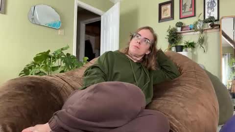 Snapshot of linzy19 chatting on 02-01-26, 06:50 Linzy19 online show from 02-01-26, 06:50