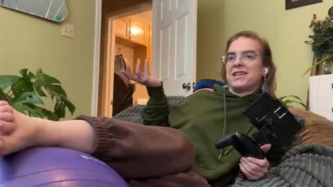 Snapshot of linzy19 chatting on 02-03-26, 01:04 Linzy19 online show from 02-03-26, 01:04