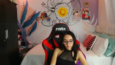 Snapshot of linzybaner chatting on 02-18-25, 11:08 LinzyBaner online show from 02-18-25, 11:08