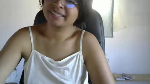 liora online show from 04-29-26, 04:27