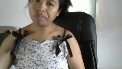 liora online show from 05-10-26, 04:28