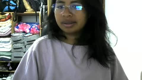 liora online show from 06-25-26, 03:50