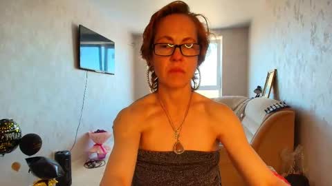 Liora Weiss online show from 05-23-26, 09:24