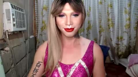 lipshero online show from 09-12-25, 04:40