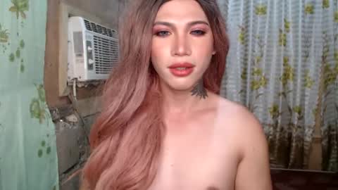 lipshero online show from 09-22-25, 04:47