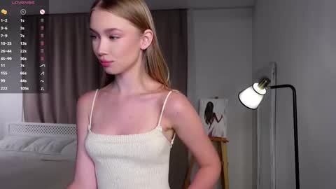 Lina online show from 03-06-25, 11:58