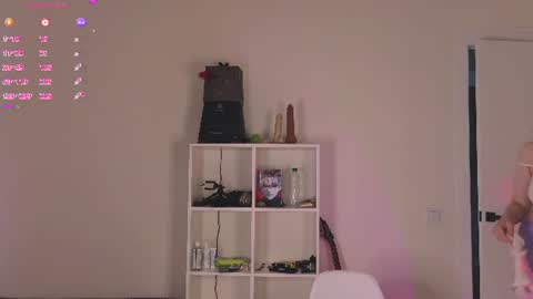 lirara online show from 06-18-26, 03:16
