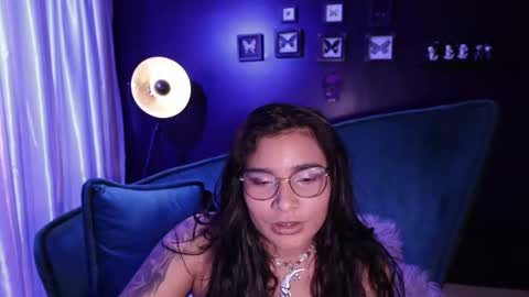 Snapshot of lireesa chatting on 03-19-26, 04:49 Lire online show from 03-19-26, 04:49
