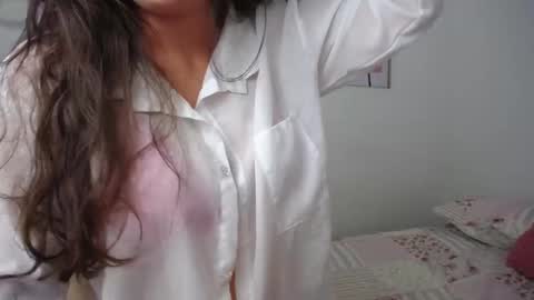 Snapshot of lirio05 chatting on 03-12-25, 09:24 Lily see u on december 2 online show from 03-12-25, 09:24