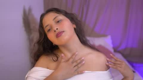 Snapshot of lirio05 chatting on 10-07-25, 06:16 Lily see u on december 2 online show from 10-07-25, 06:16