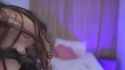 Snapshot of lirio05 chatting on 10-17-25, 06:43 Lily see u on december 2 online show from 10-17-25, 06:43