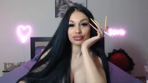 Lisa online show from 02-05-25, 01:47