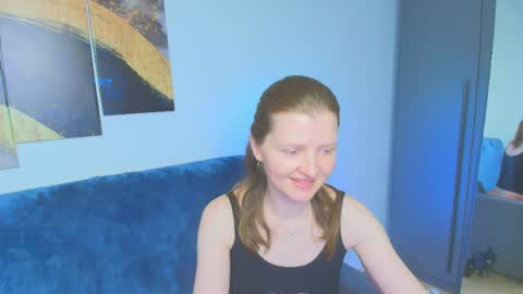 Snapshot of lisa__evans chatting on 04-04-26, 02:21 Lisa online show from 04-04-26, 02:21