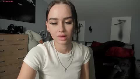 Snapshot of lisa__johnson chatting on 10-31-25, 12:11 lisa__johnson online show from 10-31-25, 12:11