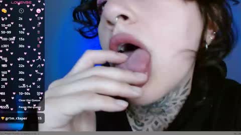 Lisa online show from 01-04-25, 01:10