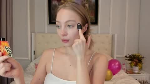 Snapshot of lisa_babymetal chatting on 04-15-26, 04:41 Lisa online show from 04-15-26, 04:41