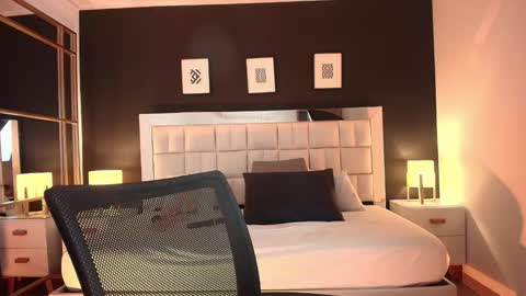 Lisa online show from 02-05-25, 03:09