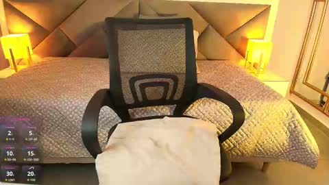 Lisa online show from 12-13-25, 07:53