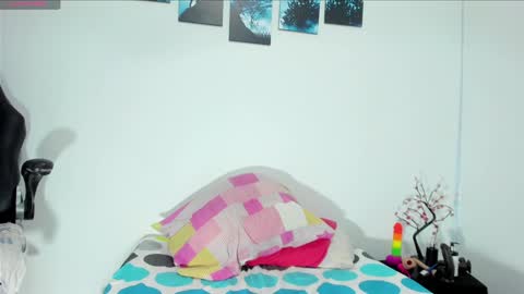 Lisa online show from 12-21-24, 07:56