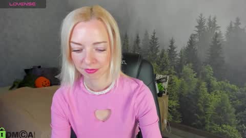 Lisa online show from 10-28-25, 12:03