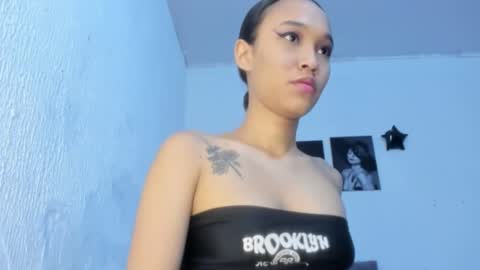 Snapshot of lisa_mahun72 chatting on 11-10-25, 04:44 Lisa online show from 11-10-25, 04:44