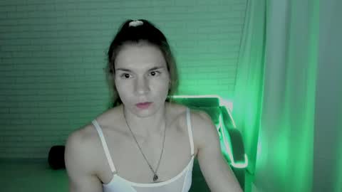 Snapshot of lisa_ree_ chatting on 02-05-25, 07:53 lisa online show from 02-05-25, 07:53