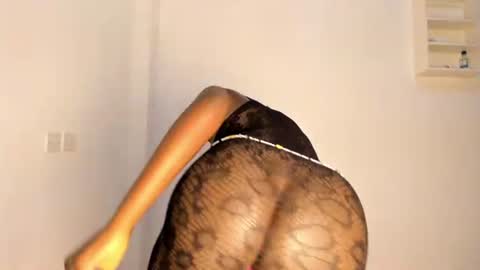 Snapshot of lisa_reed3 chatting on 06-27-26, 05:23 Lisa online show from 06-27-26, 05:23