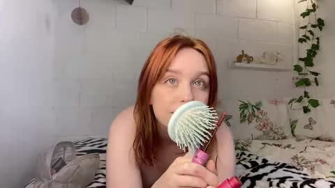 Snapshot of lisa_rogers chatting on 06-05-26, 03:24 Lisa online show from 06-05-26, 03:24