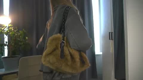 Snapshot of lisa_schiele chatting on 10-04-25, 08:23 Elisabeth or Lisa online show from 10-04-25, 08:23